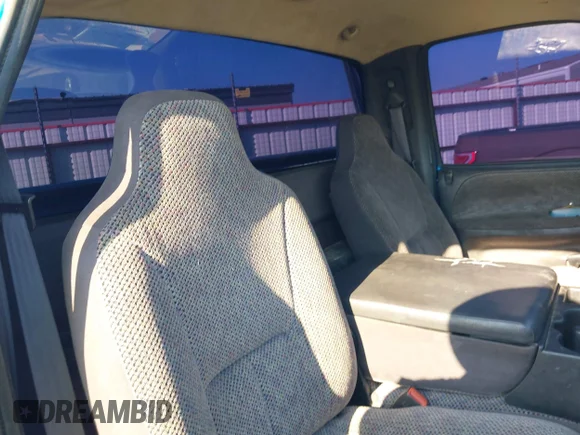 ✅ 1999 Dodge 1500 • VIN: 3B7HF16Z9XM556876 • Лот: 43352676. Опубліковано раніше на IAAI з пробігом 154 364 миль. Безкоштовний доступ до архіву аукціонних продажів зі США та докладний звіт про історію автомобіля на DreamBid. Зображення 8.