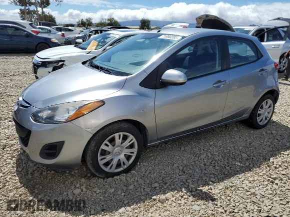 ✅ 2011 Mazda 2 Sport • VIN: JM1DE1HZ5B0116860 • Lot: 71880285. Wystawiony na Copart z przebiegiem 95 615 mil. Bezpłatny archiwum sprzedaży aukcyjnych z USA i szczegółowy raport historii pojazdu na DreamBid. Zdjęcie 1.