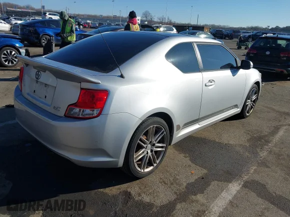 ✅ 2011 Scion tC • VIN: JTKJF5C70B3005363 • Lot: 44132931. Wystawiony na IAAI z przebiegiem 266 519 mil. Bezpłatny archiwum sprzedaży aukcyjnych z USA i szczegółowy raport historii pojazdu na DreamBid. Zdjęcie 4.