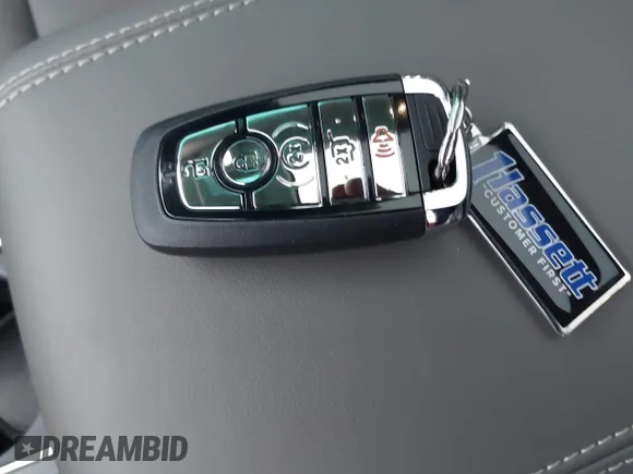 ✅ 2025 Lincoln Corsair Premiere • VIN: 5LMCJ1DA7SUL23999 • Lot: 43829808. Wystawiony na IAAI z przebiegiem 213 mil. Bezpłatny archiwum sprzedaży aukcyjnych z USA i szczegółowy raport historii pojazdu na DreamBid. Zdjęcie 11.