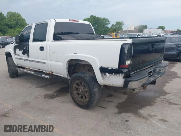 ✅ 2006 GMC Sierra 2500HD SLT • VIN: 1GTHK23D26F238901 • Lot: 42436058. Wystawiony na IAAI z przebiegiem 304 048 mil. Bezpłatny archiwum sprzedaży aukcyjnych z USA i szczegółowy raport historii pojazdu na DreamBid. Zdjęcie 3.
