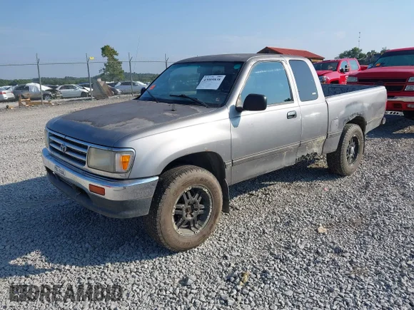 ✅ 1997 Toyota T100 DX • VIN: JT4UN22D4V0044962 • Lot: 43009838. Wystawiony na IAAI z przebiegiem 226 160 mil. Bezpłatny archiwum sprzedaży aukcyjnych z USA i szczegółowy raport historii pojazdu na DreamBid. Zdjęcie 2.