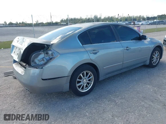 ✅ 2008 Nissan Altima S • VIN: 1N4AL21E18N484900 • Лот: 41309479. Опубликован ранее на IAAI с пробегом 170 585 миль. Бесплатный доступ к архиву аукционных продаж из США и подробный отчёт об истории автомобиля на DreamBid. Изображение 4.