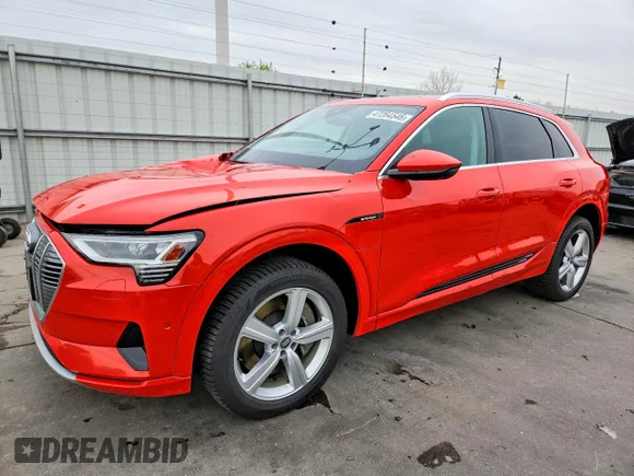 ✅ 2019 Audi e-tron Premium Plus • VIN: WA1LAAGEXKB014491 • Lot: 47264546. Wystawiony na Copart z przebiegiem 86 788 mil. Bezpłatny archiwum sprzedaży aukcyjnych z USA i szczegółowy raport historii pojazdu na DreamBid. Zdjęcie 1.