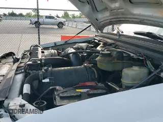 ✅ 2006 Ford F-250 XL • VIN: 1FTSW20P76EA57341 • Лот: 42647536. Опубликован ранее на IAAI с пробегом 143 242 миль. Бесплатный доступ к архиву аукционных продаж из США и подробный отчёт об истории автомобиля на DreamBid. Изображение 19.