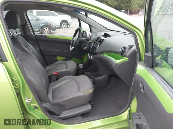 ✅ 2014 Chevrolet Spark LT • VIN: KL8CD6S93EC499939 • Lot: 45222304. Wystawiony na IAAI z przebiegiem 96 266 mil. Bezpłatny archiwum sprzedaży aukcyjnych z USA i szczegółowy raport historii pojazdu na DreamBid. Zdjęcie 5.