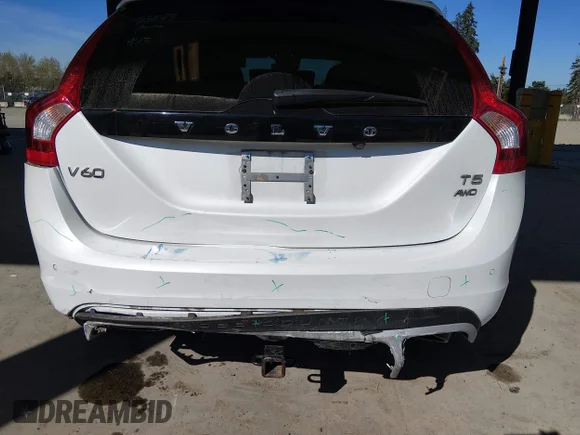 ✅ 2017 Volvo V60 • VIN: YV440MWK0H1026022 • Лот: 44801150. Опубліковано раніше на IAAI з пробігом 72 123 миль. Безкоштовний доступ до архіву аукціонних продажів зі США та докладний звіт про історію автомобіля на DreamBid. Зображення 6.
