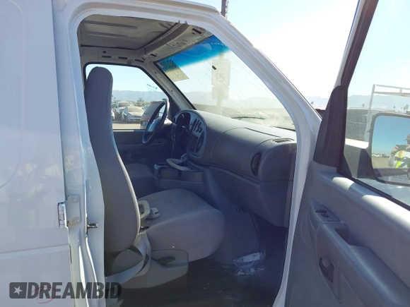 ✅ 2008 Ford Econoline Cargo Commercial • VIN: 1FTNE14W28DA03644 • Lot: 43895961. Wystawiony na IAAI z przebiegiem 112 254 mil. Bezpłatny archiwum sprzedaży aukcyjnych z USA i szczegółowy raport historii pojazdu na DreamBid. Zdjęcie 5.