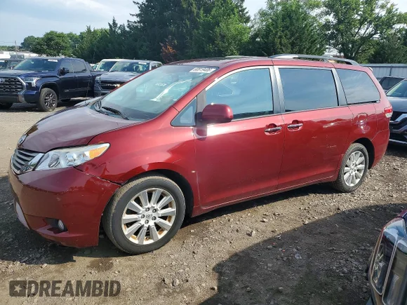 ✅ 2013 Toyota Sienna XLE • VIN: 5TDDK3DC0DS059294 • Лот: 60819406. Опубліковано раніше на Copart з пробігом 185 018 миль. Безкоштовний доступ до архіву аукціонних продажів зі США та докладний звіт про історію автомобіля на DreamBid. Зображення 1.