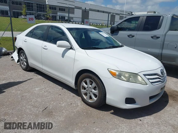 ✅ 2011 Toyota Camry LE • VIN: 4T1BF3EK2BU769433 • Лот: 45306113. Опубліковано раніше на IAAI з пробігом 237 043 миль. Безкоштовний доступ до архіву аукціонних продажів зі США та докладний звіт про історію автомобіля на DreamBid. Зображення 1.