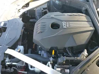 ✅ 2023 Genesis G70 2.0T • VIN: KMTG34TA4PU131180 • Lot: 43634271. Wystawiony na IAAI z przebiegiem 14 615 mil. Bezpłatny archiwum sprzedaży aukcyjnych z USA i szczegółowy raport historii pojazdu na DreamBid. Zdjęcie 19.