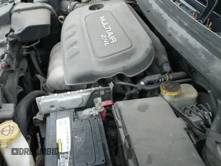 ✅ 2016 Jeep Cherokee Latitude • VIN: 1C4PJMCB8GW187690 • Lot: 43747295. Listed on IAAI with 300,715 mi. Free auction sales archive from the USA and detailed vehicle history report at DreamBid. Image 19.