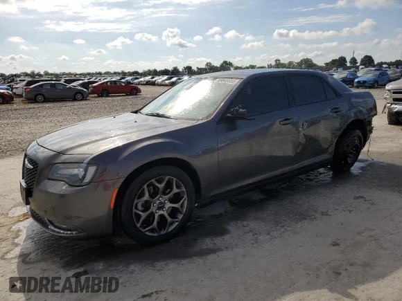 ✅ 2016 Chrysler 300 S • VIN: 2C3CCAGG3GH183062 • Lot: 69949855. Wystawiony na Copart z przebiegiem 144 503 mil. Bezpłatny archiwum sprzedaży aukcyjnych z USA i szczegółowy raport historii pojazdu na DreamBid. Zdjęcie 1.
