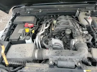 ✅ 2022 Jeep Wrangler Unlimited Sahara Altitude • VIN: 1C4HJXEG5NW125451 • Lot: 85537525. Wystawiony na Copart z przebiegiem 61 269 mil. Bezpłatny archiwum sprzedaży aukcyjnych z USA i szczegółowy raport historii pojazdu na DreamBid. Zdjęcie 15.