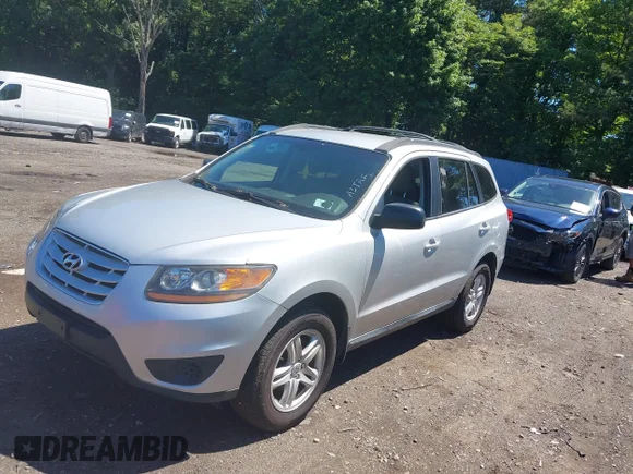 ✅ 2011 Hyundai Santa Fe GLS • VIN: 5XYZGDAB1BG035556 • Lot: 45392095. Wystawiony na IAAI z przebiegiem 138 685 mil. Bezpłatny archiwum sprzedaży aukcyjnych z USA i szczegółowy raport historii pojazdu na DreamBid. Zdjęcie 2.
