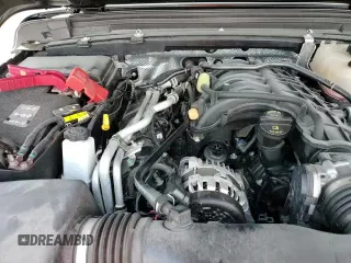 ✅ 2024 Jeep Wrangler Sport • VIN: 1C4PJXAG9RW138677 • Lot: 82225015. Wystawiony na Copart z przebiegiem 19 736 mil. Bezpłatny archiwum sprzedaży aukcyjnych z USA i szczegółowy raport historii pojazdu na DreamBid. Zdjęcie 13.