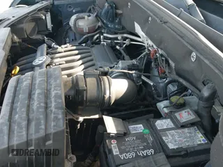 ✅ 2018 Volkswagen Atlas SE • VIN: 1V2CR2CA1JC561003 • Lot: 42556798. Wystawiony na IAAI z przebiegiem 124 147 mil. Bezpłatny archiwum sprzedaży aukcyjnych z USA i szczegółowy raport historii pojazdu na DreamBid. Zdjęcie 19.