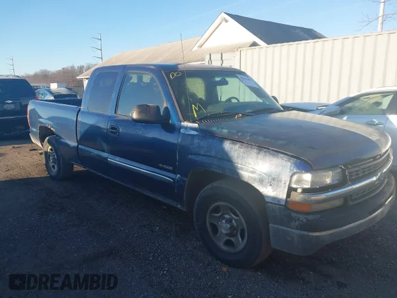 ✅ 2001 Chevrolet Silverado 1500 LS • VIN: 1GCEC19V71Z267067 • Lot: 43961480. Wystawiony na IAAI z przebiegiem 219 954 mil. Bezpłatny archiwum sprzedaży aukcyjnych z USA i szczegółowy raport historii pojazdu na DreamBid. Zdjęcie 1.