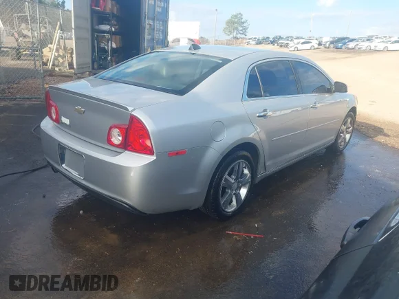 ✅ 2012 Chevrolet Malibu 2LT • VIN: 1G1ZD5E05CF374213 • Lot: 43994020. Wystawiony na IAAI z przebiegiem 172 616 mil. Bezpłatny archiwum sprzedaży aukcyjnych z USA i szczegółowy raport historii pojazdu na DreamBid. Zdjęcie 4.