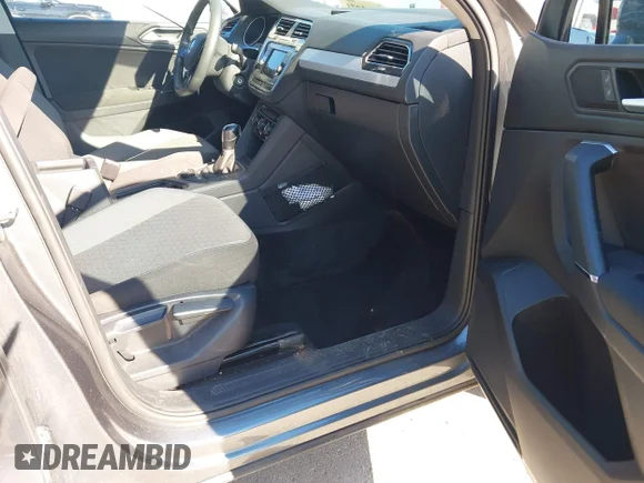✅ 2020 Volkswagen Tiguan S • VIN: 3VV0B7AX0LM158968 • Лот: 45432071. Опубликован ранее на IAAI с пробегом 78 868 миль. Бесплатный доступ к архиву аукционных продаж из США и подробный отчёт об истории автомобиля на DreamBid. Изображение 5.