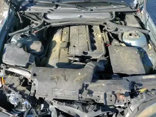 ✅ 2005 BMW 3 Series 330xi • VIN: WBAEW53445PN40110 • Lot: 86427714. Listed on Copart with 163,364 mi. Free auction sales archive from the USA and detailed vehicle history report at DreamBid. Image 13.