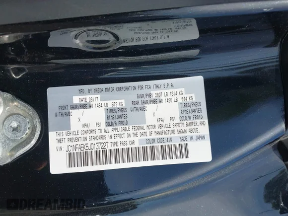 ✅ 2018 FIAT 124 Spider Lusso • VIN: JC1NFAEK5J0137227 • Lot: 45002394. Wystawiony na IAAI z przebiegiem 99 903 mil. Bezpłatny archiwum sprzedaży aukcyjnych z USA i szczegółowy raport historii pojazdu na DreamBid. Zdjęcie 9.