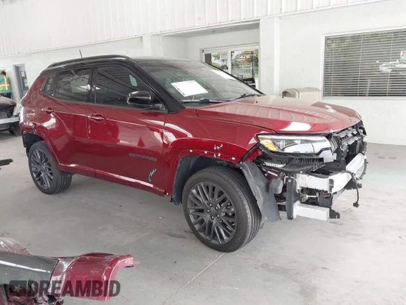 ✅ 2022 Jeep Compass High Altitude • VIN: 3C4NJDCB0NT193011 • Lot: 42434274. Wystawiony na IAAI z przebiegiem 20 289 mil. Bezpłatny archiwum sprzedaży aukcyjnych z USA i szczegółowy raport historii pojazdu na DreamBid. Zdjęcie 1.