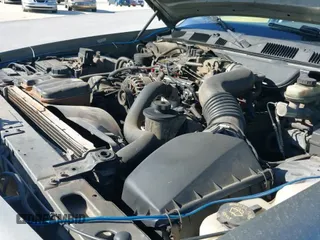 ✅ 2002 Ford Crown Victoria Police Interceptor • VIN: 2FAFP71W52X143053 • Лот: 41594827. Опубликован ранее на IAAI с пробегом 210 078 миль. Бесплатный доступ к архиву аукционных продаж из США и подробный отчёт об истории автомобиля на DreamBid. Изображение 22.