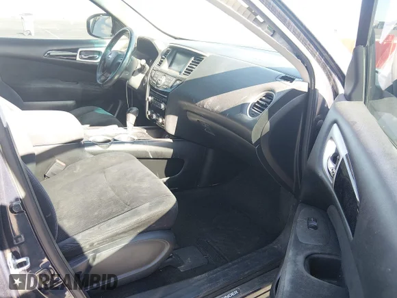 ✅ 2013 Nissan Pathfinder SV • VIN: 5N1AR2MN9DC642406 • Lot: 44946407. Wystawiony na IAAI z przebiegiem Nie podano. Bezpłatny archiwum sprzedaży aukcyjnych z USA i szczegółowy raport historii pojazdu na DreamBid. Zdjęcie 5.
