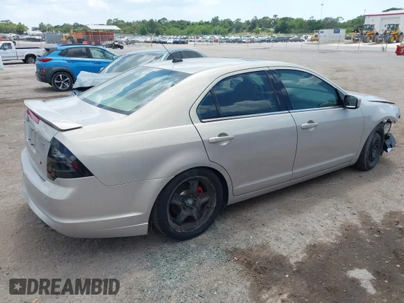✅ 2010 Ford Fusion SE • VIN: 3FAHP0HA0AR387121 • Lot: 44973695. Listed on IAAI with 184,008 mi. Free auction sales archive from the USA and detailed vehicle history report at DreamBid. Image 4.
