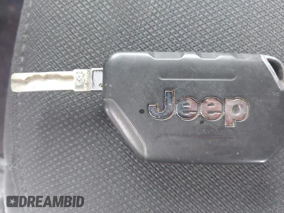 ✅ 2022 Jeep Gladiator Texas Trail • VIN: 1C6HJTAG6NL137292 • Lot: 44257833. Wystawiony na IAAI z przebiegiem 49 970 mil. Bezpłatny archiwum sprzedaży aukcyjnych z USA i szczegółowy raport historii pojazdu na DreamBid. Zdjęcie 11.