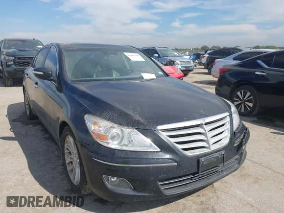 ✅ 2011 Hyundai Genesis • VIN: KMHGC4DE6BU117821 • Lot: 43468180. Wystawiony na IAAI z przebiegiem 136 295 mil. Bezpłatny archiwum sprzedaży aukcyjnych z USA i szczegółowy raport historii pojazdu na DreamBid. Zdjęcie 1.