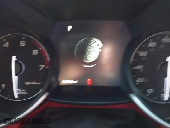 ✅ 2021 Alfa Romeo Giulia Ti • VIN: ZARFANBN3M7642583 • Lot: 44325250. Wystawiony na IAAI z przebiegiem 53 755 mil. Bezpłatny archiwum sprzedaży aukcyjnych z USA i szczegółowy raport historii pojazdu na DreamBid. Zdjęcie 7.