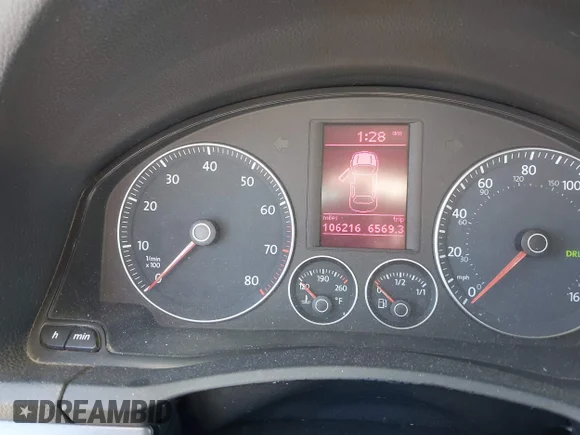 ✅ 2008 Volkswagen Eos Turbo • VIN: WVWBA71F48V030408 • Lot: 43517177. Wystawiony na IAAI z przebiegiem 106 216 mil. Bezpłatny archiwum sprzedaży aukcyjnych z USA i szczegółowy raport historii pojazdu na DreamBid. Zdjęcie 7.