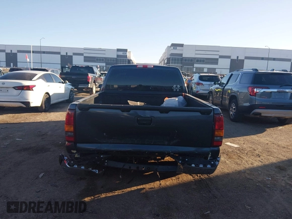 ✅ 2000 Chevrolet Silverado 1500 LS • VIN: 1GCEC14V2YZ303720 • Lot: 44373873. Wystawiony na IAAI z przebiegiem 286 636 mil. Bezpłatny archiwum sprzedaży aukcyjnych z USA i szczegółowy raport historii pojazdu na DreamBid. Zdjęcie 6.