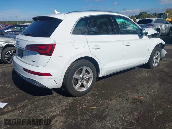 ✅ 2024 Audi Q5 Premium • VIN: WA1ABAFY1R2055747 • Lot: 43461220. Wystawiony na IAAI z przebiegiem 11 477 mil. Bezpłatny archiwum sprzedaży aukcyjnych z USA i szczegółowy raport historii pojazdu na DreamBid. Zdjęcie 4.