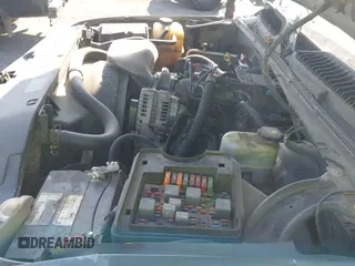 ✅ 2001 Chevrolet Suburban LS • VIN: 3GNEC16T21G163239 • Лот: 42037678. Опубликован ранее на IAAI с пробегом 293 293 миль. Бесплатный доступ к архиву аукционных продаж из США и подробный отчёт об истории автомобиля на DreamBid. Изображение 17.