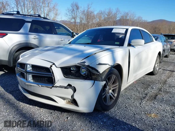✅ 2011 Dodge Charger Rallye Plus • VIN: 2B3CL3CG7BH532392 • Лот: 43995619. Опубліковано раніше на IAAI з пробігом 214 111 миль. Безкоштовний доступ до архіву аукціонних продажів зі США та докладний звіт про історію автомобіля на DreamBid. Зображення 6.