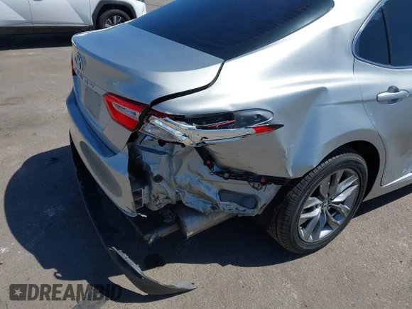 ✅ 2019 Toyota Camry SE • VIN: 4T1B11HK6KU235480 • Лот: 44886869. Опубликован ранее на IAAI с пробегом 143 425 миль. Бесплатный доступ к архиву аукционных продаж из США и подробный отчёт об истории автомобиля на DreamBid. Изображение 6.