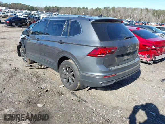 ✅ 2024 Volkswagen Tiguan SE • VIN: 3VV3B7AX2RM067139 • Lot: 44159589. Wystawiony na IAAI z przebiegiem 26 465 mil. Bezpłatny archiwum sprzedaży aukcyjnych z USA i szczegółowy raport historii pojazdu na DreamBid. Zdjęcie 3.