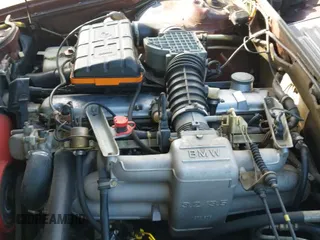 ✅ 1984 BMW 6 Series • VIN: WBAEB7402E6727158 • Lot: 43252753. Wystawiony na IAAI z przebiegiem 55 701 mil. Bezpłatny archiwum sprzedaży aukcyjnych z USA i szczegółowy raport historii pojazdu na DreamBid. Zdjęcie 12.