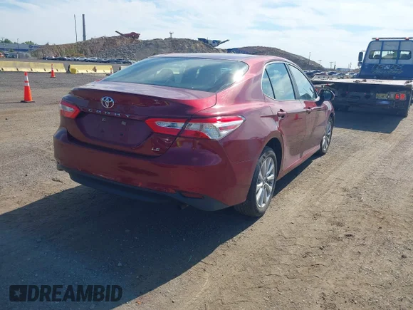 ✅ 2018 Toyota Camry SE • VIN: 4T1B11HK3JU633888 • Lot: 45239125. Wystawiony na IAAI z przebiegiem 175 445 mil. Bezpłatny archiwum sprzedaży aukcyjnych z USA i szczegółowy raport historii pojazdu na DreamBid. Zdjęcie 4.