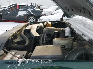 ✅ 2003 Chevrolet Suburban LT • VIN: 3GNFK16Z63G166885 • Лот: 41150771. Опубликован ранее на IAAI с пробегом 290 630 миль. Бесплатный доступ к архиву аукционных продаж из США и подробный отчёт об истории автомобиля на DreamBid. Изображение 12.