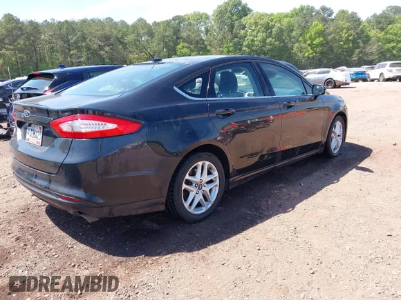 ✅ 2014 Ford Fusion SE • VIN: 3FA6P0H72ER152317 • Lot: 44820305. Wystawiony na IAAI z przebiegiem 238 719 mil. Bezpłatny archiwum sprzedaży aukcyjnych z USA i szczegółowy raport historii pojazdu na DreamBid. Zdjęcie 4.