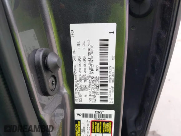 ✅ 2025 Toyota Tundra Limited • VIN: 5TFJA5DB3SX245153 • Lot: 42327301. Wystawiony na IAAI z przebiegiem 3 430 mil. Bezpłatny archiwum sprzedaży aukcyjnych z USA i szczegółowy raport historii pojazdu na DreamBid. Zdjęcie 9.