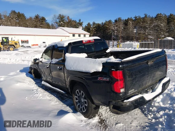 ✅ 2024 Chevrolet Colorado 4WD Z71 • VIN: 1GCPTDEK5R1145159 • Lot: 44430031. Wystawiony na IAAI z przebiegiem 23 894 mil. Bezpłatny archiwum sprzedaży aukcyjnych z USA i szczegółowy raport historii pojazdu na DreamBid. Zdjęcie 3.