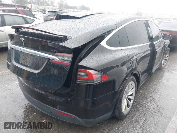 ✅ 2016 Tesla Model X 70D • VIN: 5YJXCBE28GF017426 • Лот: 44385331. Опубліковано раніше на IAAI з пробігом 98 914 миль. Безкоштовний доступ до архіву аукціонних продажів зі США та докладний звіт про історію автомобіля на DreamBid. Зображення 4.