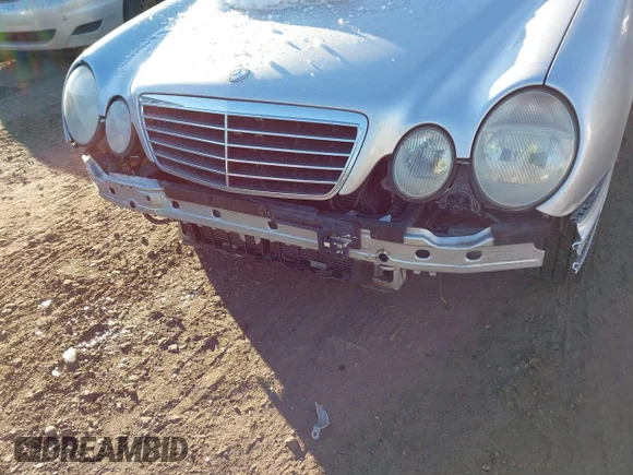 ✅ 2001 Mercedes-Benz E 320 • VIN: WDBJF65J31B346748 • Lot: 44393562. Wystawiony na IAAI z przebiegiem Nie podano. Bezpłatny archiwum sprzedaży aukcyjnych z USA i szczegółowy raport historii pojazdu na DreamBid. Zdjęcie 6.