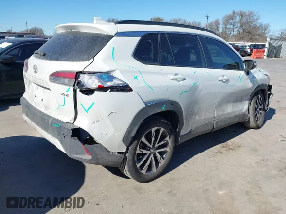 ✅ 2023 Toyota Corolla Cross XLE • VIN: 7MUDAAAG2PV055417 • Lot: 44308347. Wystawiony na IAAI z przebiegiem 170 883 mil. Bezpłatny archiwum sprzedaży aukcyjnych z USA i szczegółowy raport historii pojazdu na DreamBid. Zdjęcie 4.