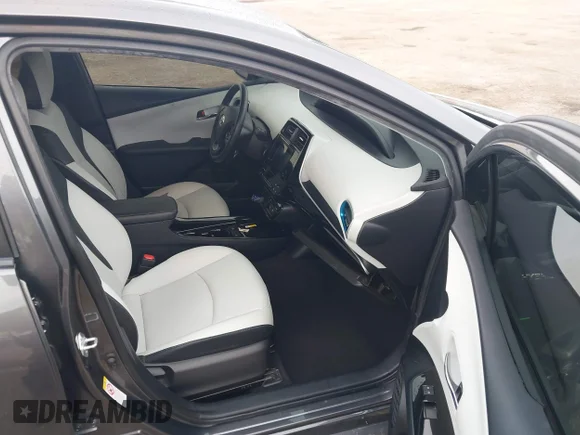 ✅ 2019 Toyota Prius LE • VIN: JTDKARFU7K3083223 • Lot: 45076392. Wystawiony na IAAI z przebiegiem 131 908 mil. Bezpłatny archiwum sprzedaży aukcyjnych z USA i szczegółowy raport historii pojazdu na DreamBid. Zdjęcie 5.